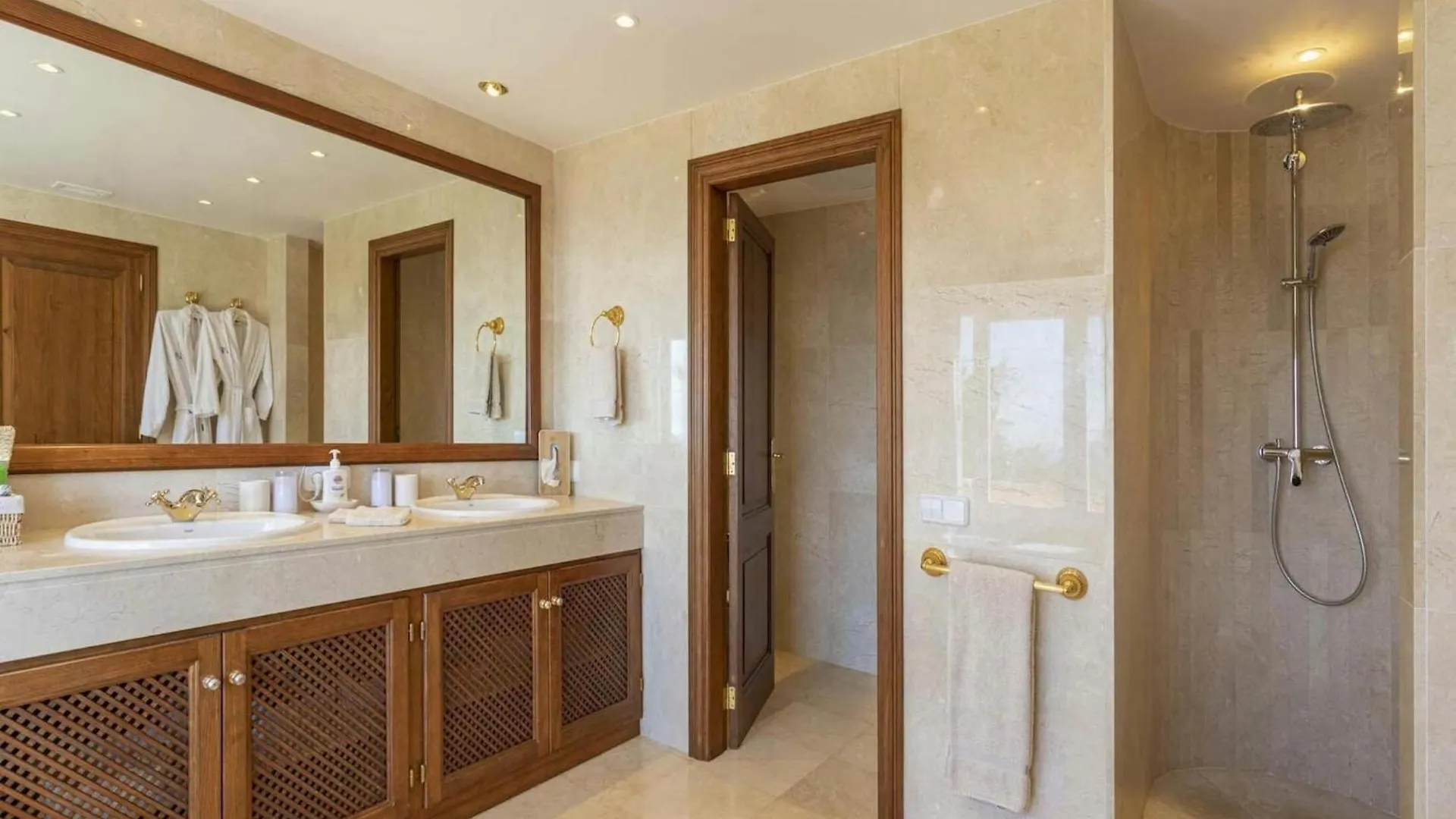 Lavish Villa With Saltwater Pool Andratx