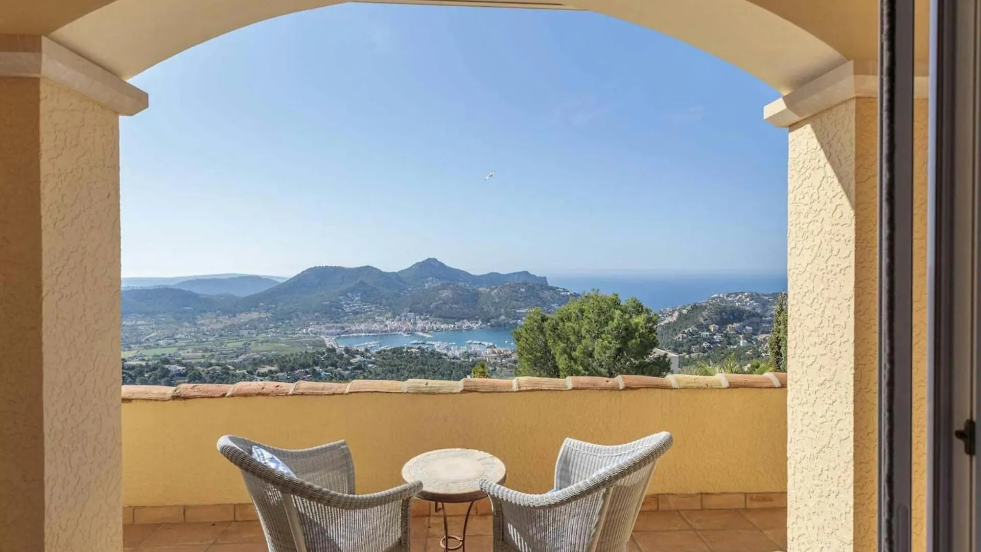 Lavish Villa With Saltwater Pool Andraitx